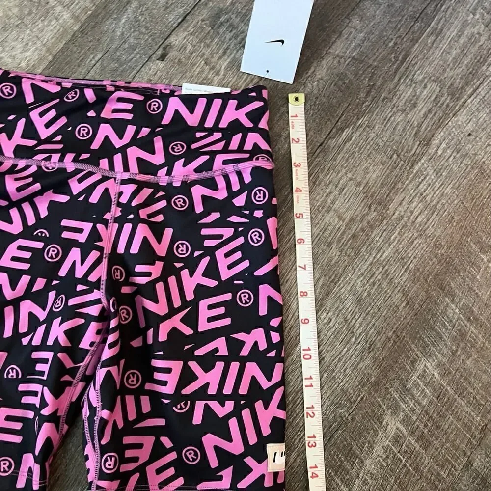 Nike One Women  7